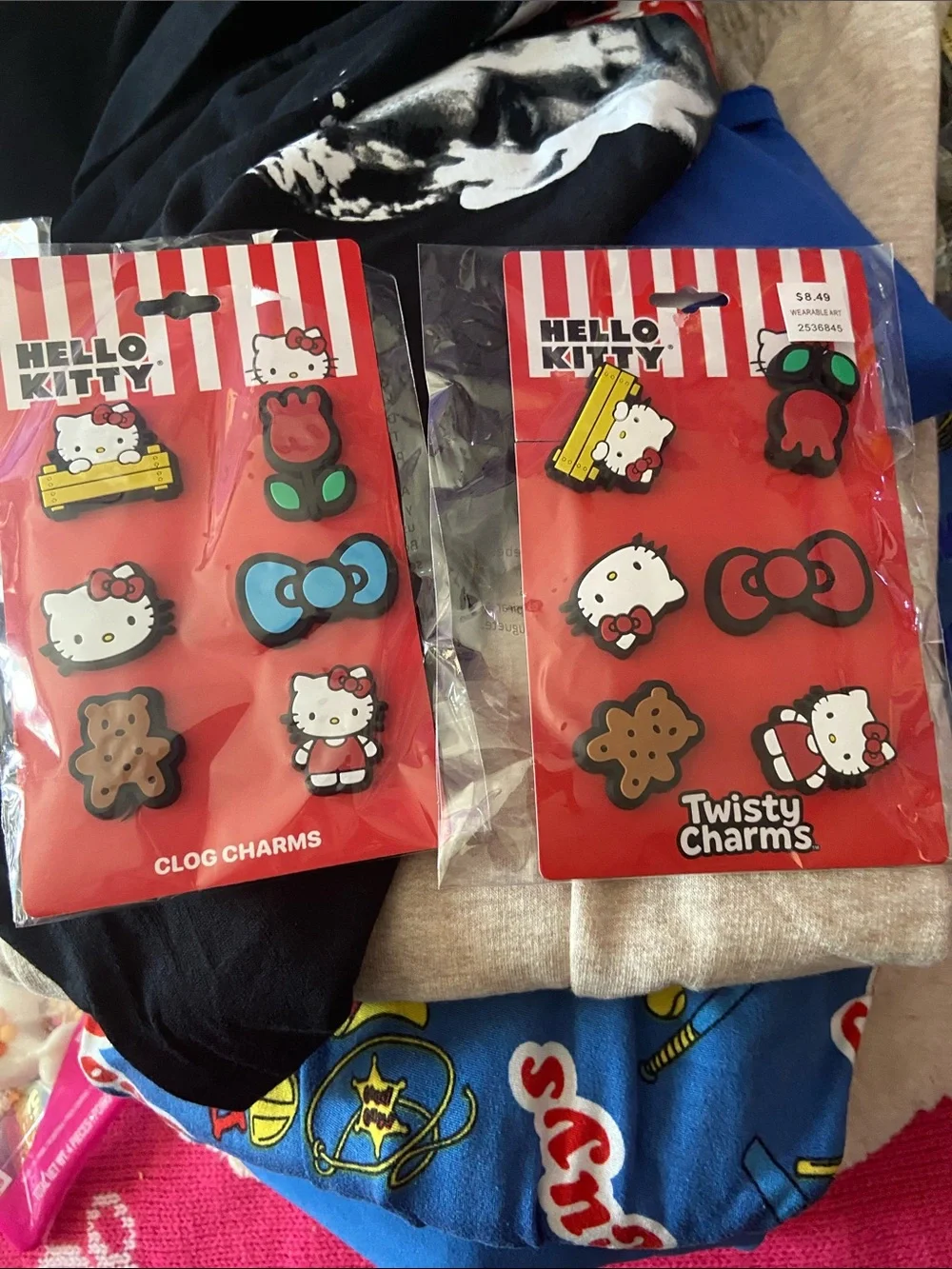 Hello Kitty Red, White & Black Clog & Twisty Charms Set